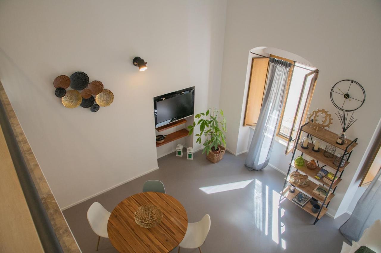 Casa Sant'Orsola - Appartamento Nella Citta Antica 몰페타 외부 사진